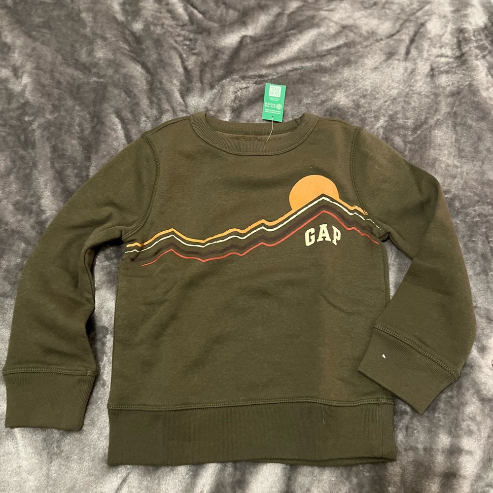 NWT GAP Kids Olive Green Pullover - Size XS (4-5)